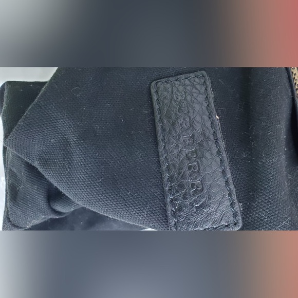 Burberry unisex messenger bag - Picture 9 of 16